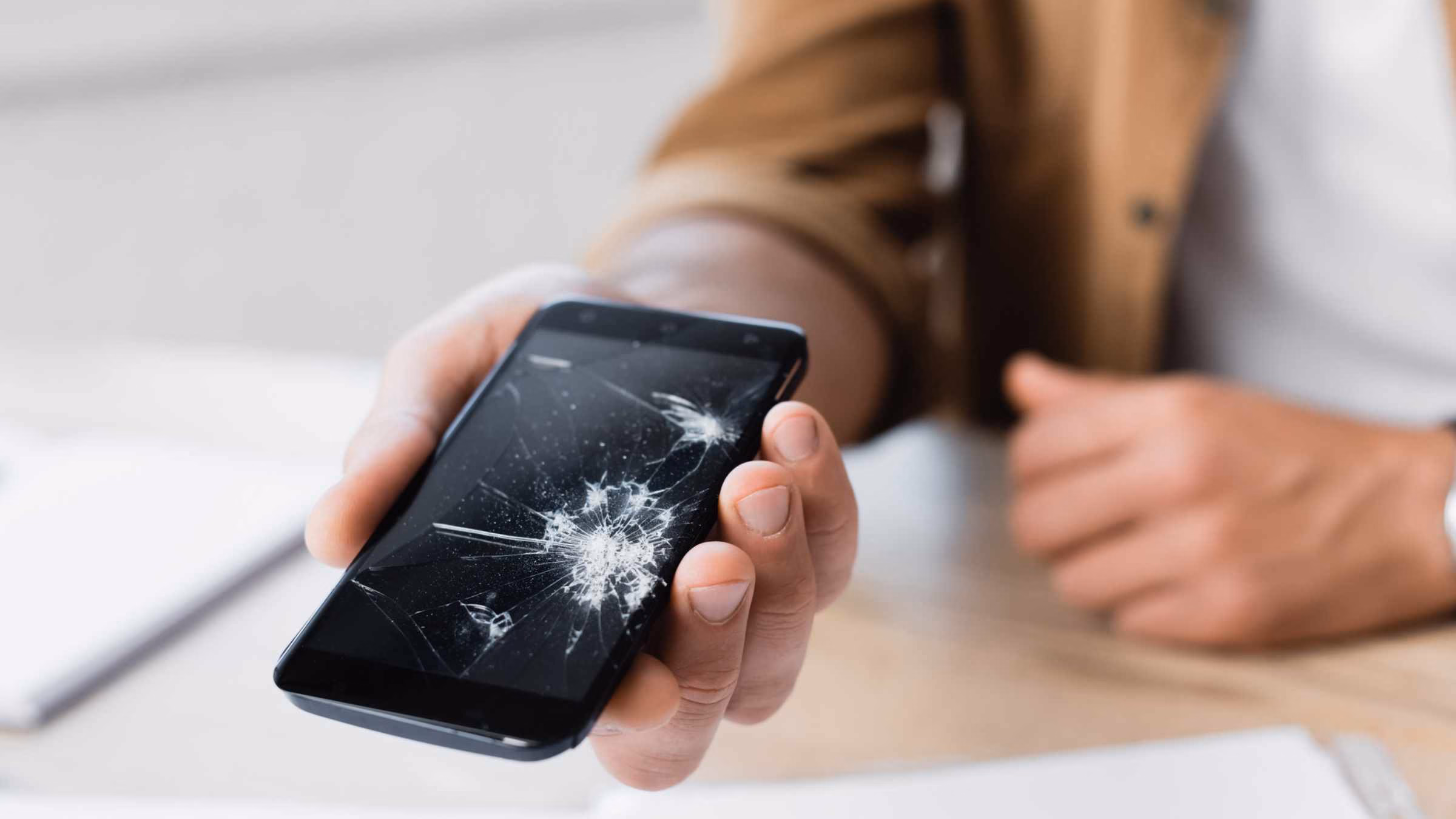 Tips for a Smooth Experience when Leaving Your Phone at the Repair Shop