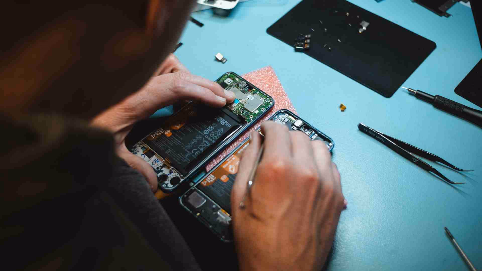 Why You Should Opt for a Cellphone Repair Company with Expertise in All Phone Brands
