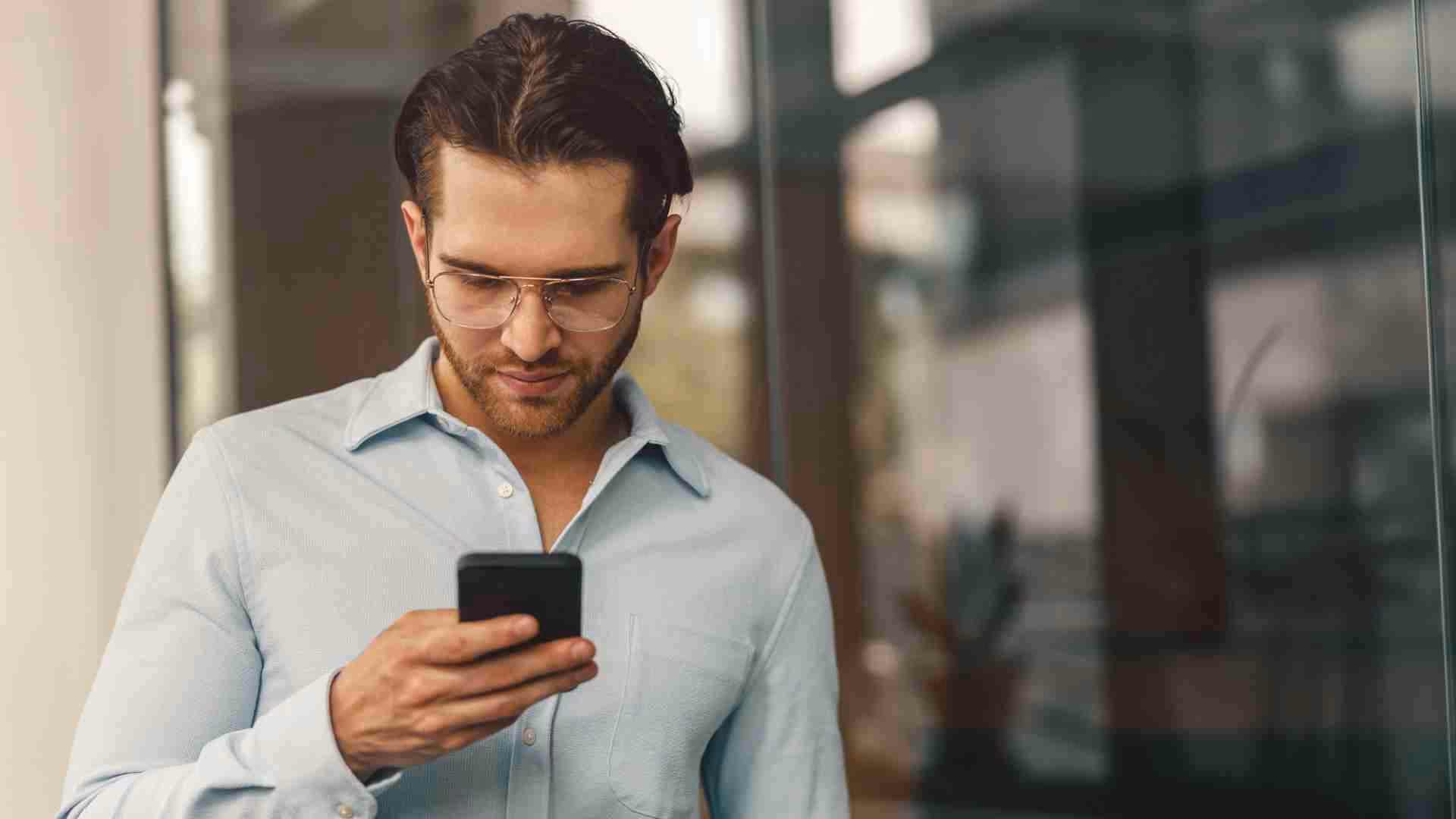Vancouver Smartphone Owners: Here's How to Keep Your Device in Top Shape