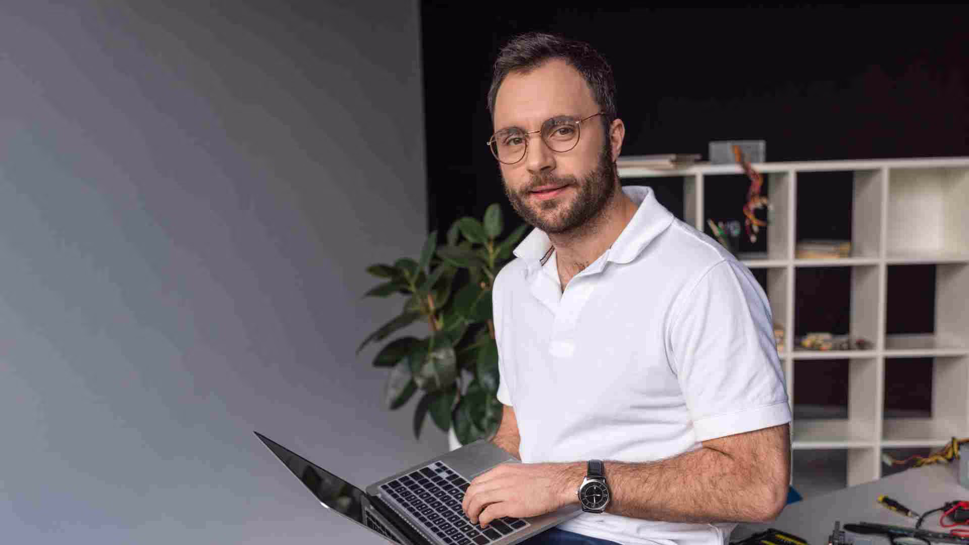 The Power of Upcycling: Breathe New Life into Your Old Laptop with Repair Instead of Replacement in Vancouver